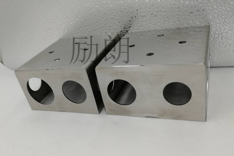 304不銹鋼開關(guān)盒怎么樣?買來有什么用？